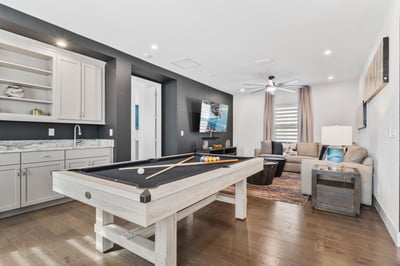 Luxury Villa Photo #26