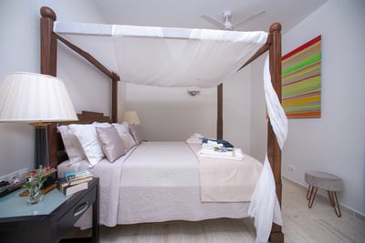 Luxury Villa Photo #32