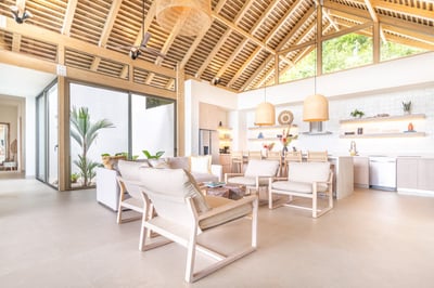 Luxury Villa Photo #16