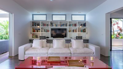 Luxury Villa Photo #32