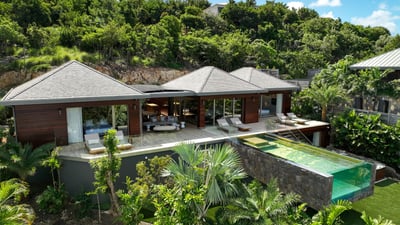 Luxury Villa Photo #4