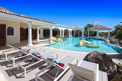 Luxury Villa Photo #6