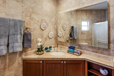 Luxury Villa Photo #38