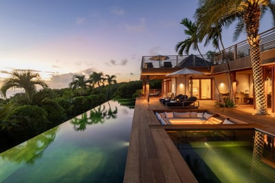Luxury Villa Photo #6