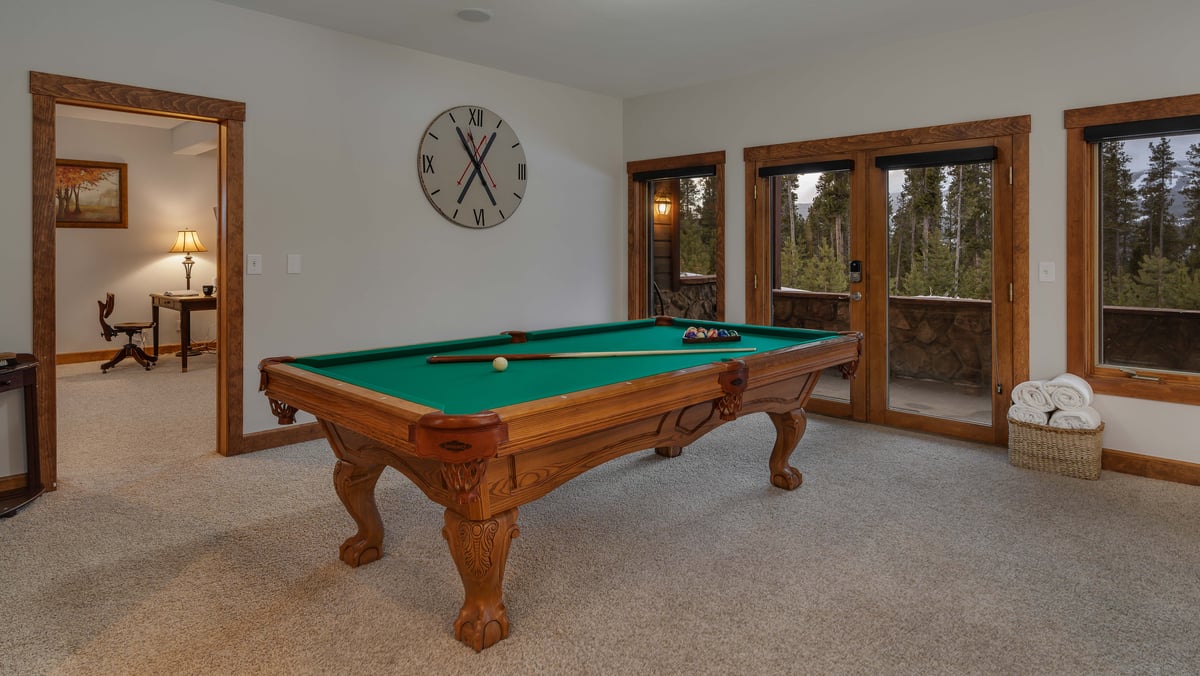 Pool table on lower level - Image 16