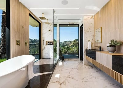 Luxury Villa Photo #38