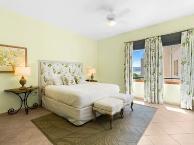 Luxury Villa Photo #36