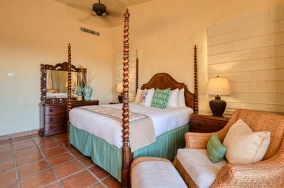 Luxury Villa Photo #40