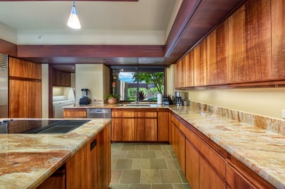 Luxury Villa Photo #13