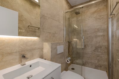 Luxury Villa Photo #30
