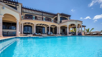 Luxury Villa Photo #7