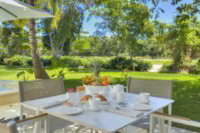 Hacienda A91 - Elegant Tropical Retreat