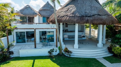 Luxury Villa Photo #19