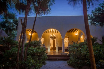 Luxury Villa Photo #4