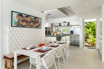 Luxury Villa Photo #18