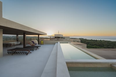 Luxury Villa Photo #32