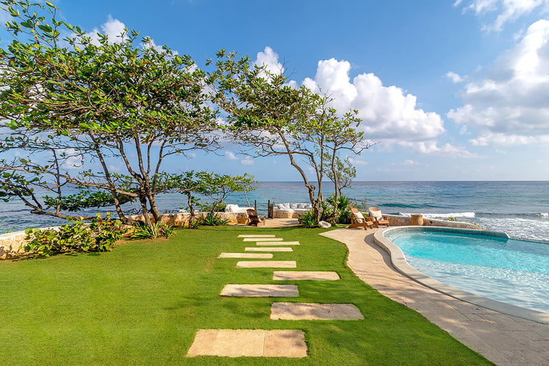 Hidden Bay by the Sea