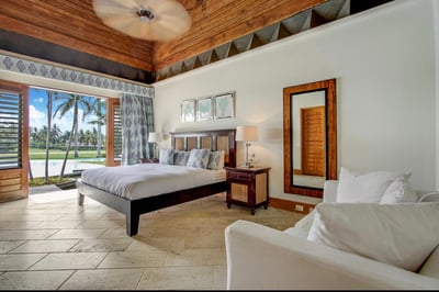 Luxury Villa Photo #26