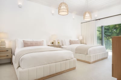 Luxury Villa Photo #39