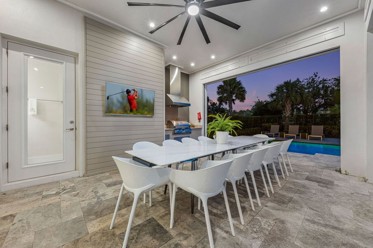 Reunion Tropical Retreat