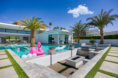 Luxury Villa Photo #7