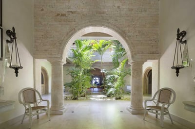 Luxury Villa Photo #12