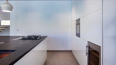 Dining Area & Kitchen