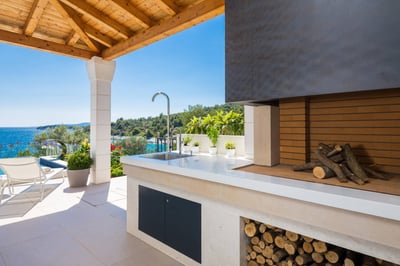 Luxury Villa Photo #22