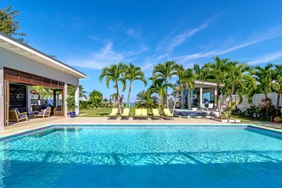Luxury Villa Photo #3