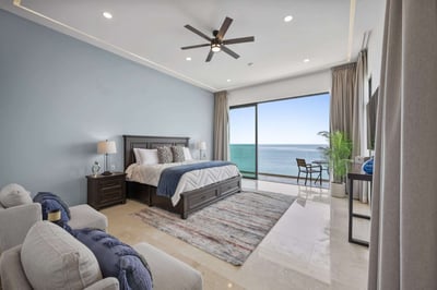 Luxury Villa Photo #28