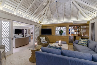 Luxury Villa Photo #16