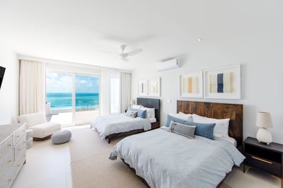 Luxury Villa Photo #19