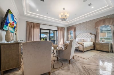 Luxury Villa Photo #35