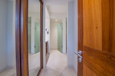 Luxury Villa Photo #48