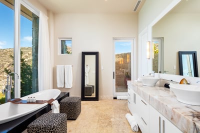 Luxury Villa Photo #10