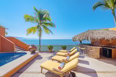 Luxury Villa Photo #9