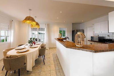 Luxury Villa Photo #19