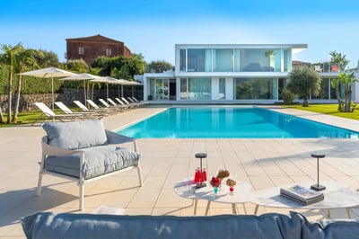 Luxury Villa Photo #2