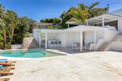 Luxury Villa Photo #15
