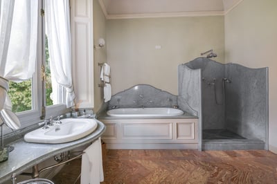 Luxury Villa Photo #43