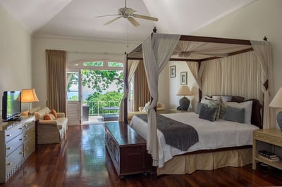 Luxury Villa Photo #7