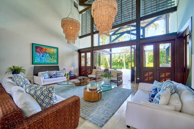 Luxury Villa Photo #26
