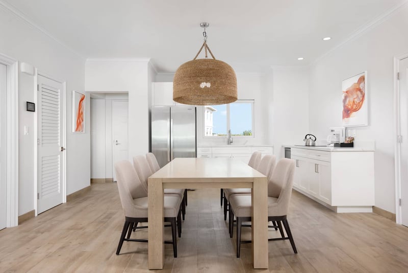 Deluxe 2 BDM Oceanfront Suite at Alexandra Resort