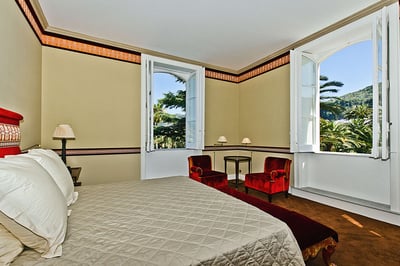 Luxury Villa Photo #23