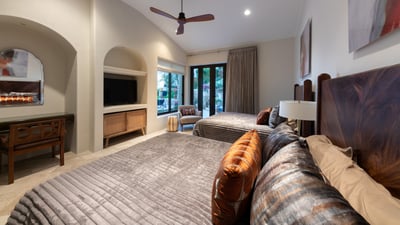 Luxury Villa Photo #32