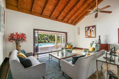 Luxury Villa Photo #20