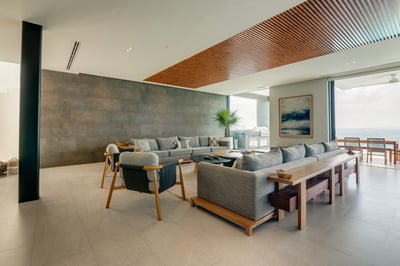 Luxury Villa Photo #16