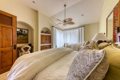 Luxury Villa Photo #32