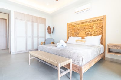 Luxury Villa Photo #24