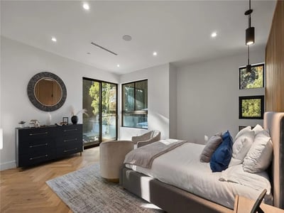 Luxury Villa Photo #30